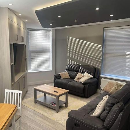 1 Bedroom Flat, Fully Furnished Kingston upon Hull Exterior photo